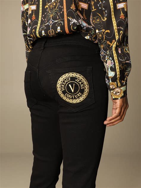 versace jeans couture differenza con versace|versace jeans couture outlet.